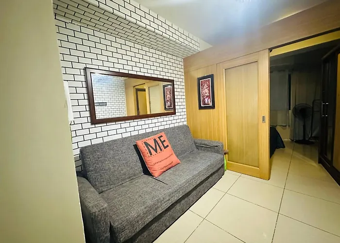 Simple Pasay Getaway - Entire For Rent