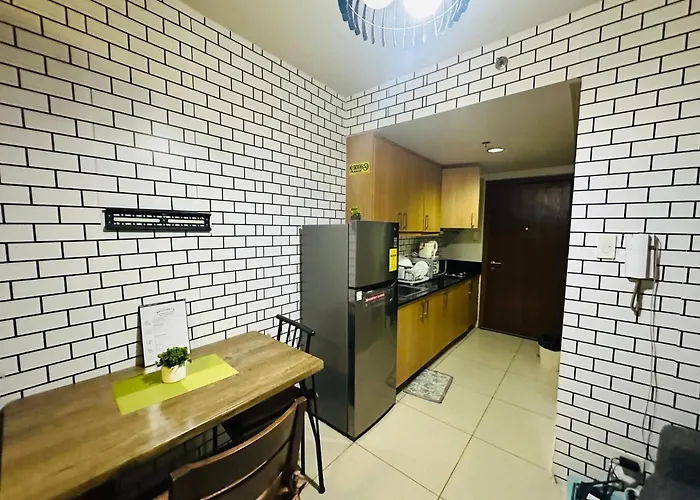 Simple Pasay Getaway - Entire For Rent