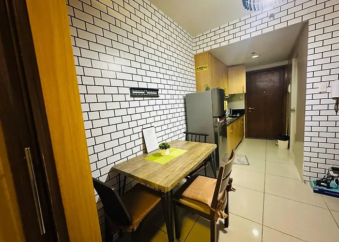 Simple Pasay Getaway - Entire For Rent Manila