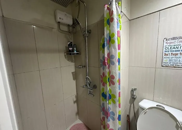 Simple Pasay Getaway - Entire For Rent Apartment Manila
