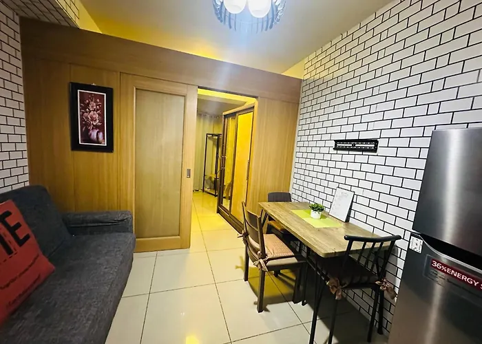 Simple Pasay Getaway - Entire For Rent *
